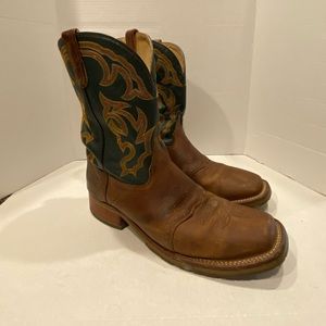 DOUBLE H SQUARE TOE SADDLEVAMP ROPERS.